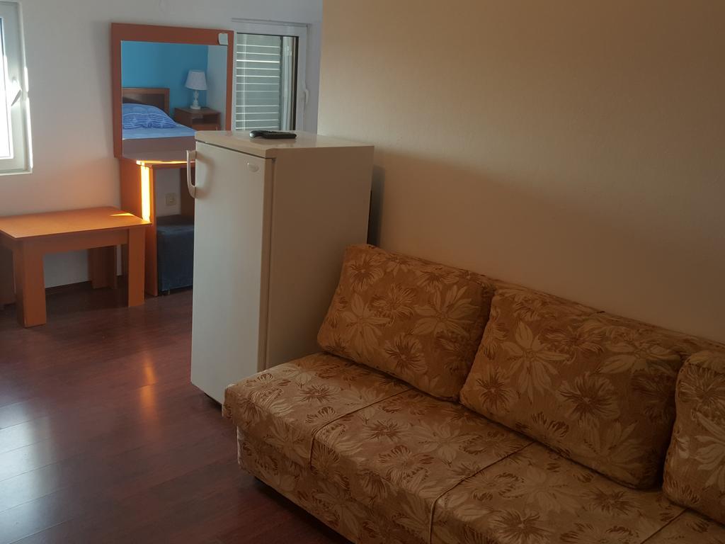Buljarica Bay Apartments Petrovac Exterior photo