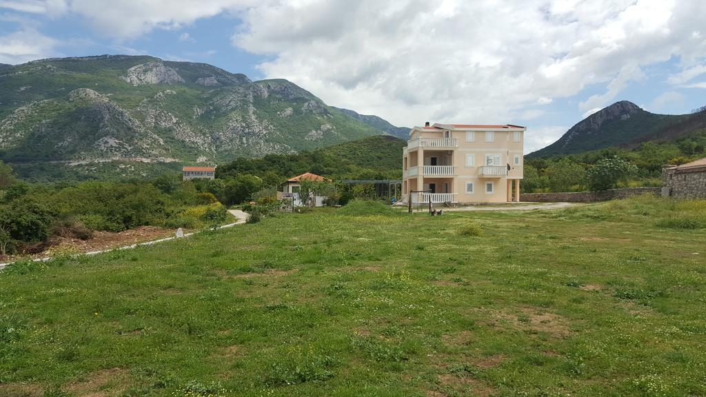 Buljarica Bay Apartments Petrovac Exterior photo