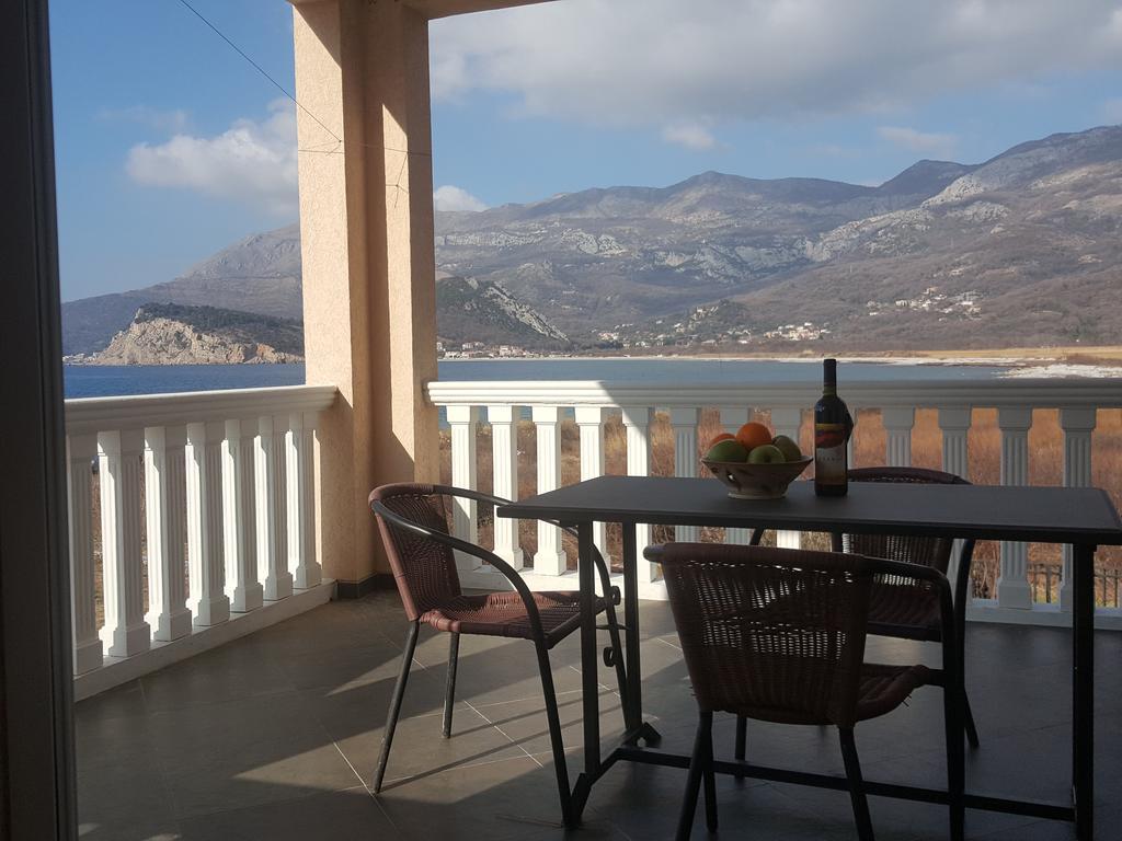 Buljarica Bay Apartments Petrovac Exterior photo